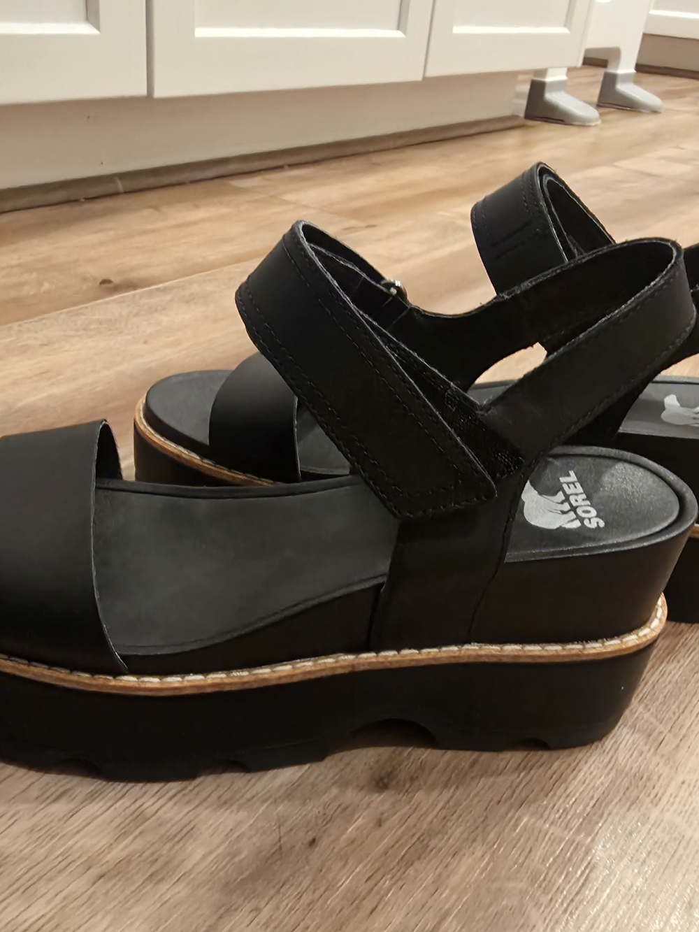 Sorel Black Strappy Slingback Sandals - Picture 2 of 4